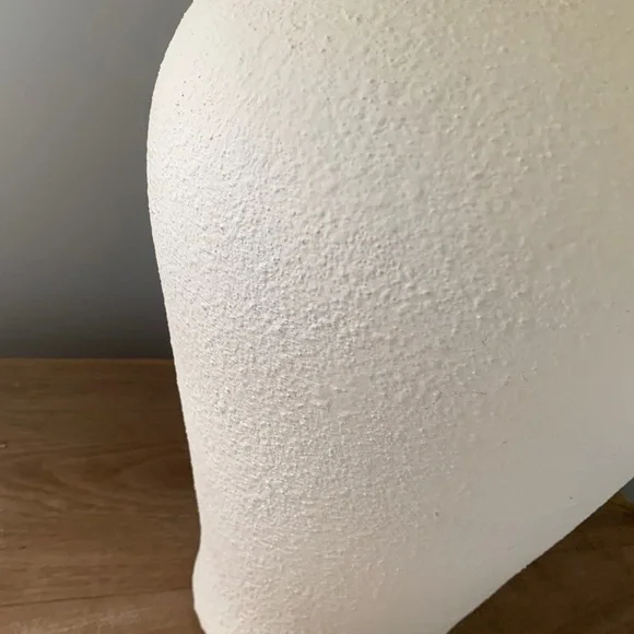 Table lamp with handles traditional classic elegant off white ceramic - Picture 7 of 7